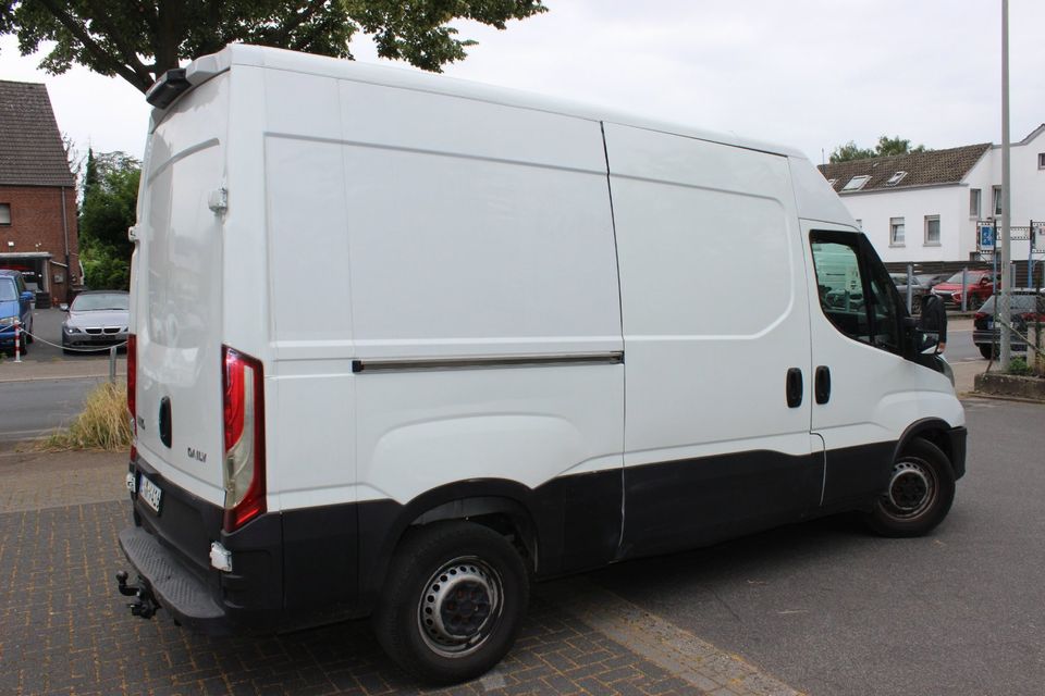 LKW Transporter Iveco Daily 3,5t 3m